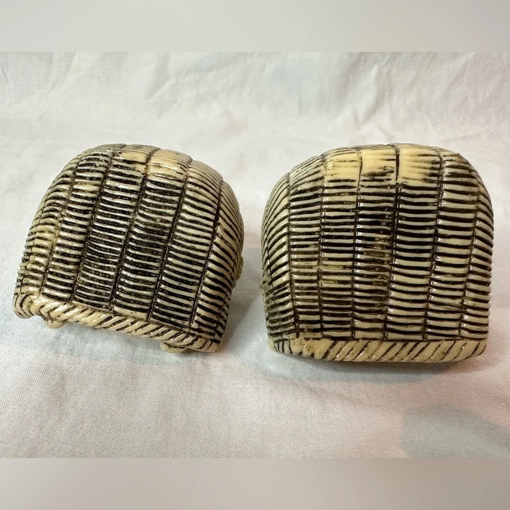 Pair of Vintage Japanese Resin Netsuke - Picture 3 of 12